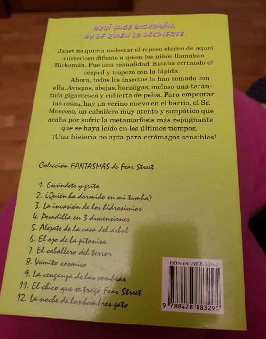 Bichoman Vuelve de la Tumba – «¡El terror vuelve! Bichoman reaparece de su tumba en este suspense emocionante del maestro de la ciencia ficción infantil R.L. Stine».