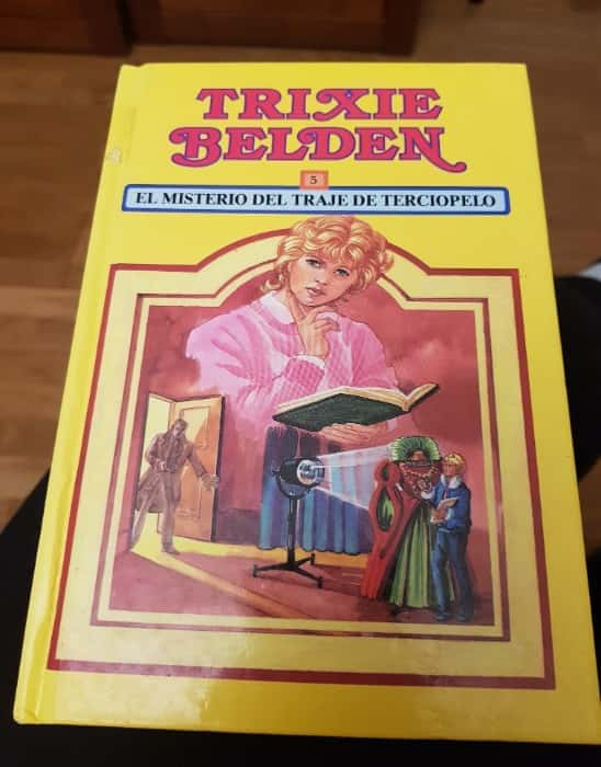 El misterio del traje de terciopelo (Trixie Belden) – «Descubre el misterio detrás de las manchas rojas en ‘El traje de terciopelo’: una aventura emocionante para Trixie Belden»