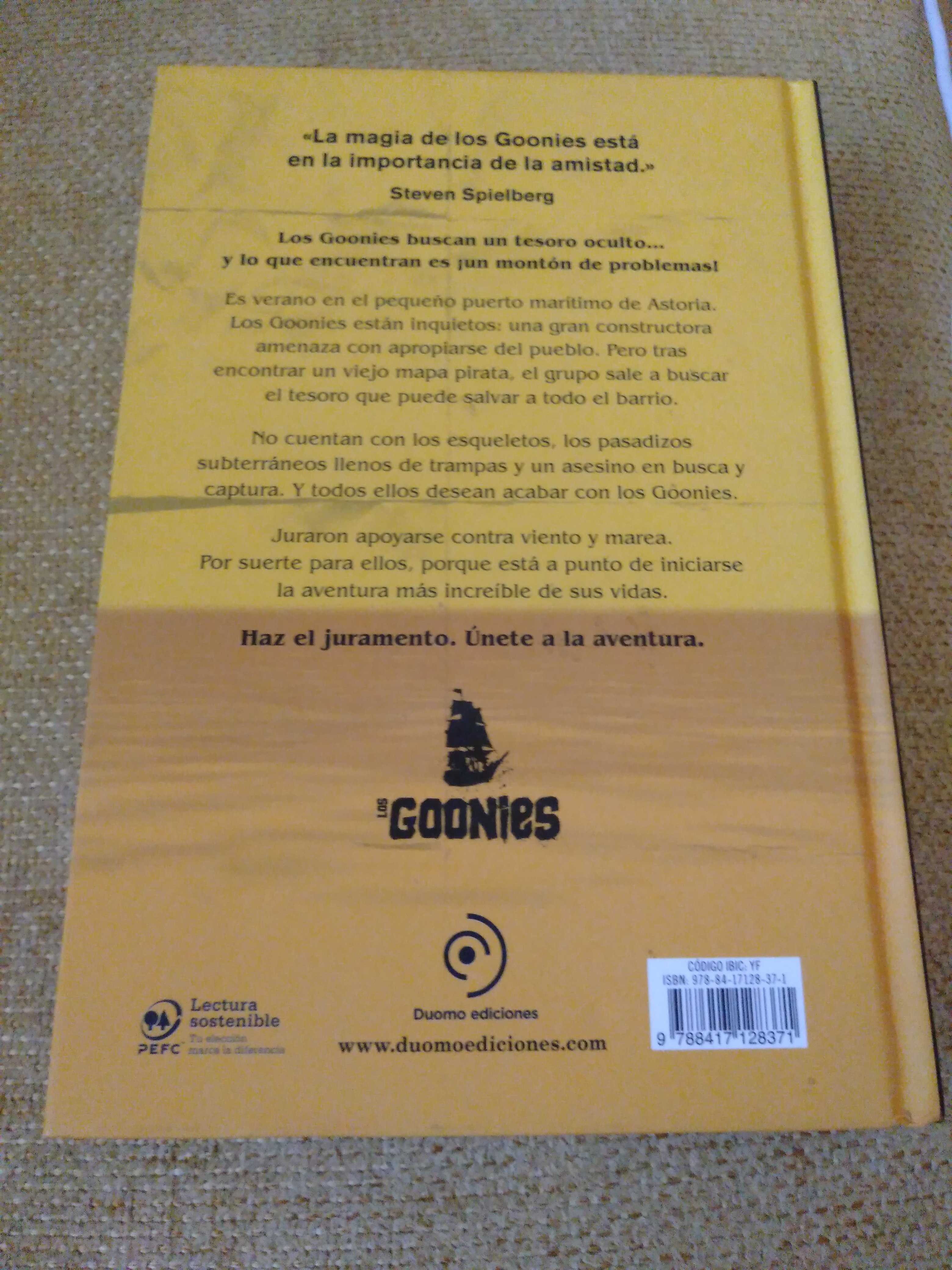 Los Goonies – «¡Descubre el secreto! ‘Los Goonies: El viaje inolvidable’ (ISBN 9788417128371) de James Kahn en Duomo Ediciones – Una aventura épica que te hará querer volver a la escuela.»