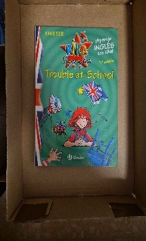 Trouble at School: Una Aventura Mágica con Kika Superwitch