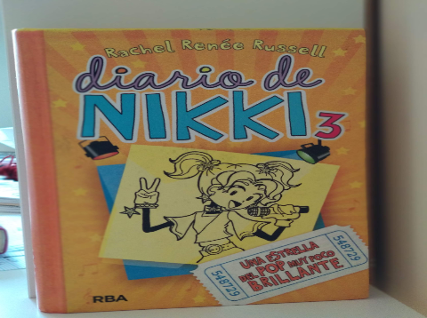 Pack Diario de Nikki: 1,3 y 4VINTED: leyreromerooo a 20€; MAS BARATO por el envío