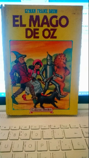 EL MAGO DE OZ – «Descubre el poder mágico de Oz: ¡La leyenda que ha cautivado generaciones!»