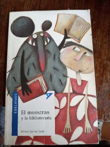 El monstruo y la bibliotecaria