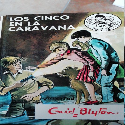 Los cinco en la caravana – «¿Dónde están los cinco amigos en la caravana? ¡Descubre el secreto de Enid Blyton!»