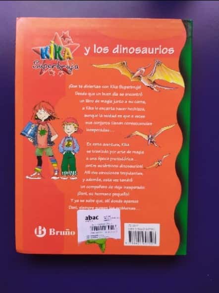 Kika Superbruja y los dinosaurios