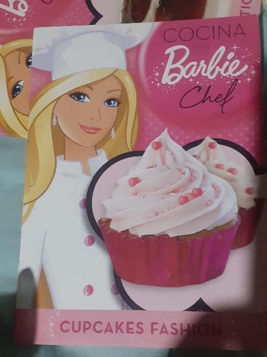 cocina con Barbie chef – «Descubre el secreto detrás del sabor más divino: La cocina magia de Adriana Fernández en ‘Barbie Chef’ – ¡Un libro que te hará cocinar con pasión!»