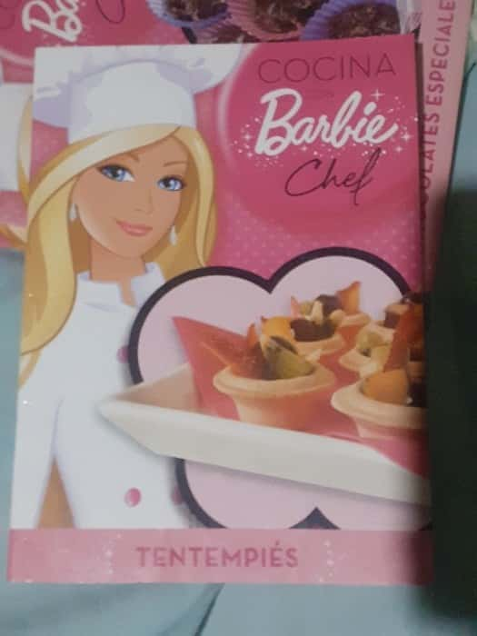 cocina con Barbie chef  – «Cocina con Fuego: La Revolución Gastronómica de Barbie Chef Adriana Fernández»