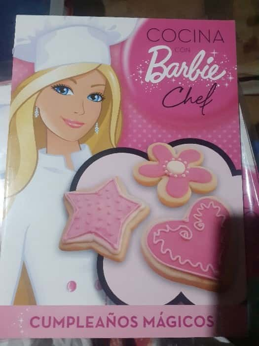 cocina con Barbie chef  – «¡Descubre la magia culinaria de Barbie! La receta revolucionaria de Adriana Fernández que te dejará sin aliento en ‘Cocina con Barbie Chef'»