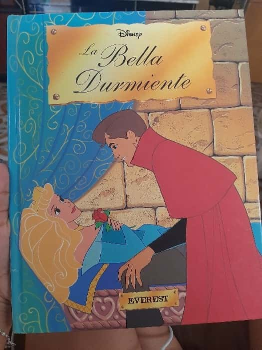 La Bella Durmiente – «Descubre el secreto de la princesa eterna: ‘La Bella Durmiente’ – Un clásico de Disney que te dejará con la boca abierta (ISBN 9788424133825)»