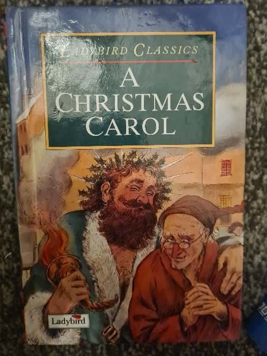 A Christmas Carol (Ladybird Classics) – «Descubre el Espíritu Navideño: La Lección Inolvidable de ‘A Christmas Carol’ por Charles Dickens»