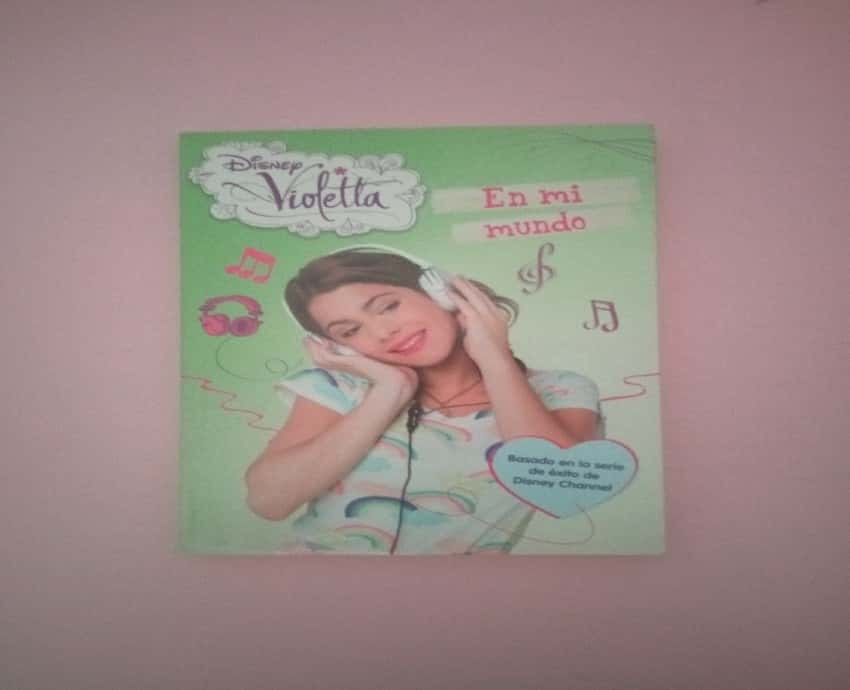 Pack Violetta libro 1:En mi mundo y 2:Un corazón dividido VINTED:leyreromeroo(MÁS BARATO) – «Descubre el mundo mágico de Violetta: ¡Un corazón dividido entre el amor y la aventura!»