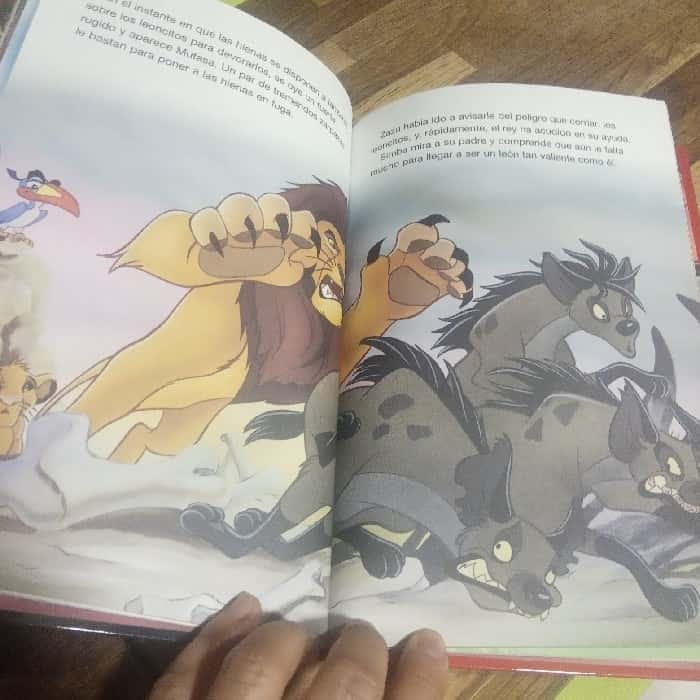 El rey león – «¡Descubre el regreso épico de Simba! La aventura más emocionante del libro más icónico de Disney»