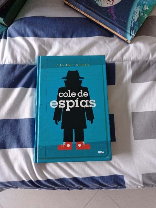 Cole de espías (Cole de espías 1)