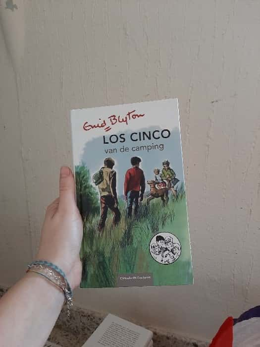 Los Cinco van de camping – «Descubre el Misterio más Chico pero Más peligroso: ¡Lee ‘Los Cinco van de Camping’ con Enid Blyton!»