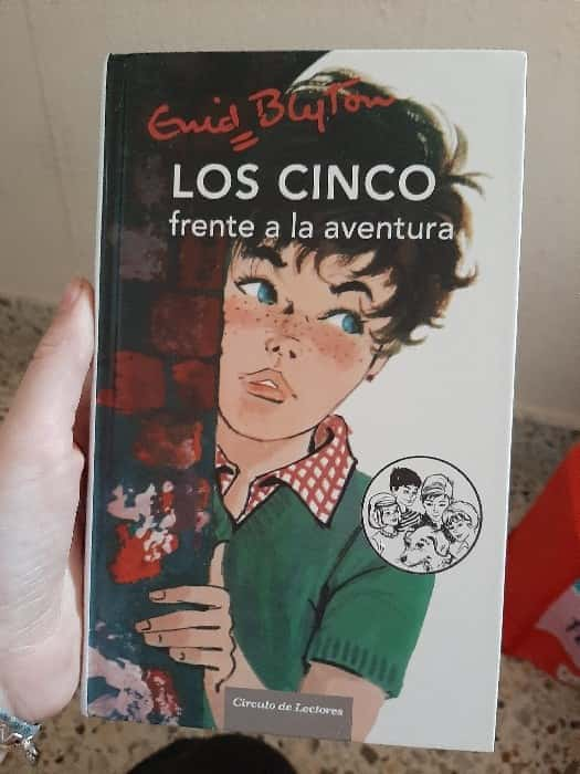 Los cinco frente a la aventura – «¡Descubre el misterio! ‘Los cinco frente a la aventura’ de Enid Blyton: Una odisea emocionante y lleno de sorpresas para las niñas y niños más valientes»