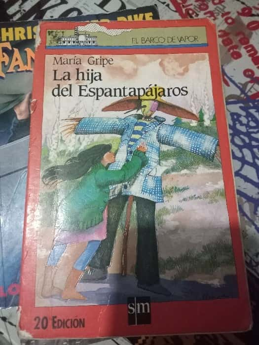 La hija del espantapájaros – «¡Descubre el secreto más oscuro de una familia de fantasmas en ‘La hija del espantapájaros’ de María Gripoe: Un clásico de la literatura gótica que te dejará con el alma helada!»