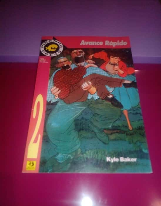 Avance rápido: Una visión a los comics del mañana hoy. 4 comics en 1: Rehen Carnicero Lester Fenton y los muertos andantes Miedo a volar.