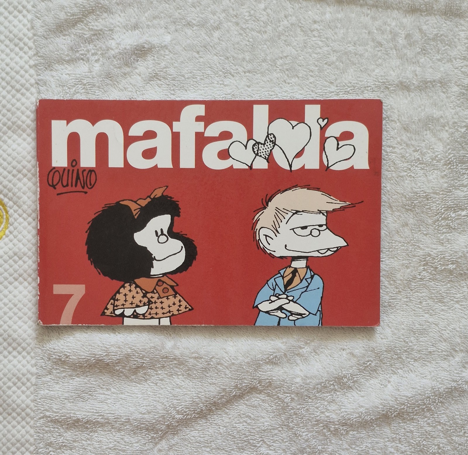 Mafalda 7 – «La sátira argentina más influyente: ¡Mafalda 7! Quino revela su genio en esta edición especial de la icónica revista infantil que cambió el mundo».