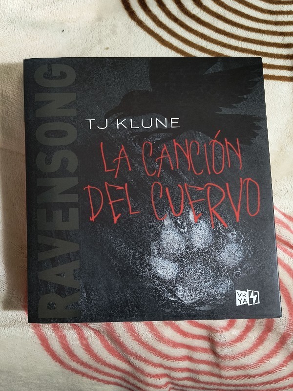 LA CANCION DEL CUERVO RAVENSONG. – «La Canción Mágica del Cuervo: ¿Un Rompecabezas de Amor que Te Dejará Sin Aliento?»