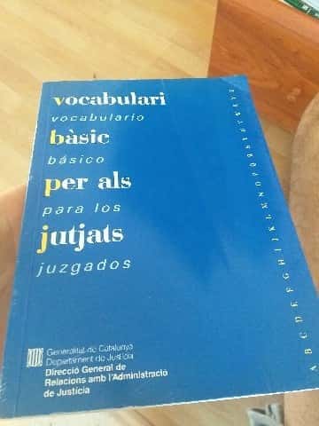Libro de segunda mano: Vocabulari bàsic per als jutjats =