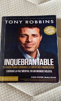 ¡Descubre la fuerza dentro de ti! – Una reseña inquebrantable de ‘Inquebrantable’ de Tony Robbins