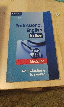 Descubre la clave para comunicarte de manera efectiva en el mundo médico con Professional English in Use: Medicine