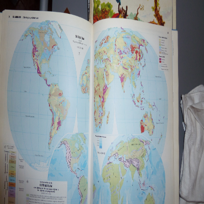 Imagen 2 del libro Atlas geográfico universal