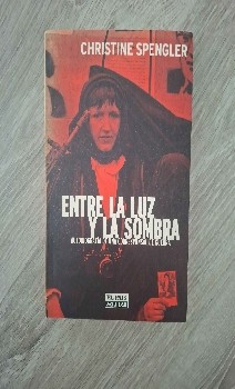 Entre la luz y la sombra: Una emocionante aventura que te dejará sin aliento