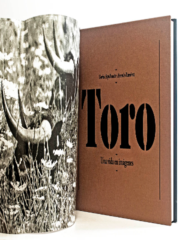 Imagen 2 del libro TORO. Una vida en imágenes
