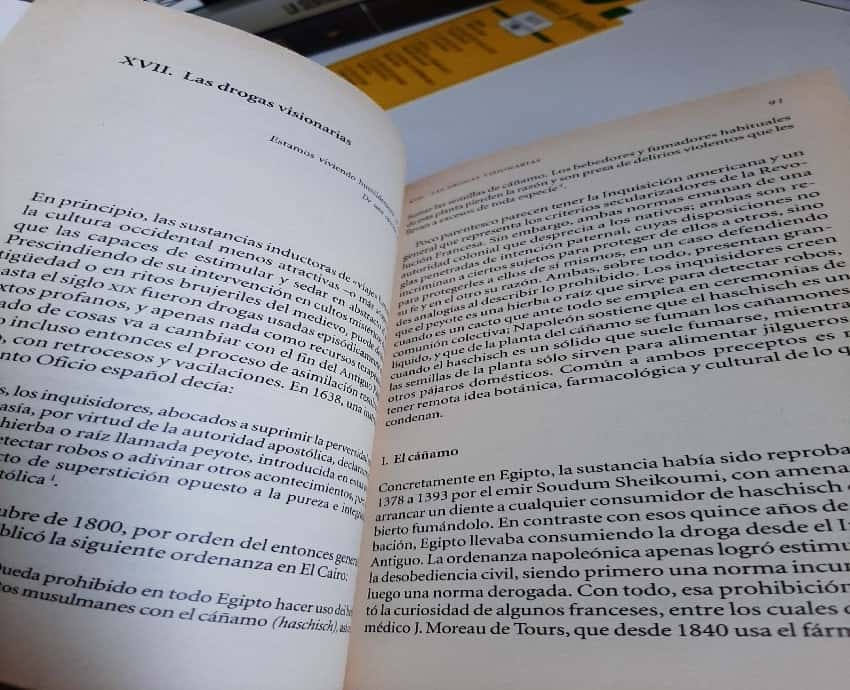 Explorando el Laberinto de la Historia: Reseña de «Historia de las drogas» de Antonio Escohotado