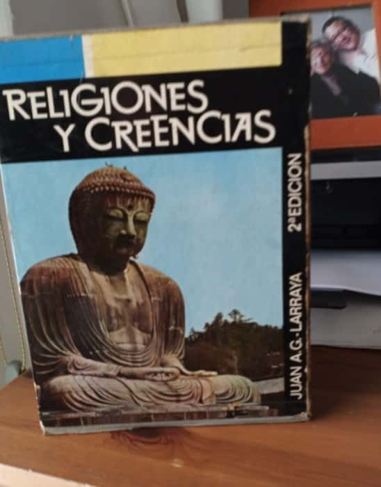 Explorando la Diversidad Espiritual: «Religiones y Creencias 2ª Edición» por Juan A. G.-Larraya