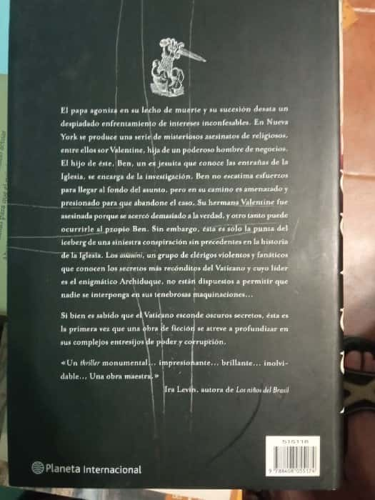 ¡Sumérgete en el Misterio Oscuro de Assassini por Thomas Gifford!