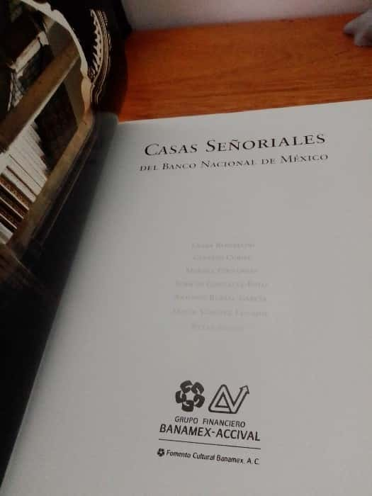 Descubre el Esplendor Arquitectónico: «Casas señoriales del Banco Nacional de México» por Clara Bargellini