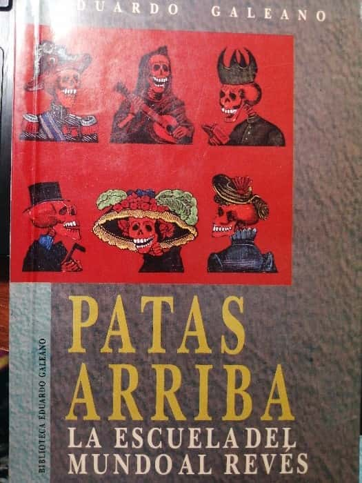 Patas Arriba: Revelando las Paradojas del Mundo Educativo