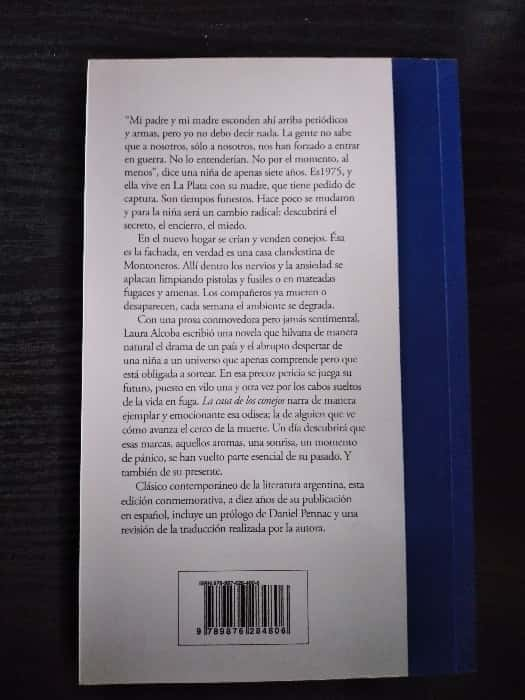 Entre Memorias y Resistencia: Reseña de «La casa de los conejos» de Laura Alcoba