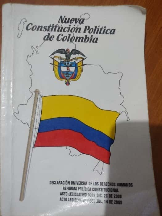 Construyendo el Futuro: Reseña de la Nueva Constitución Política de Colombia