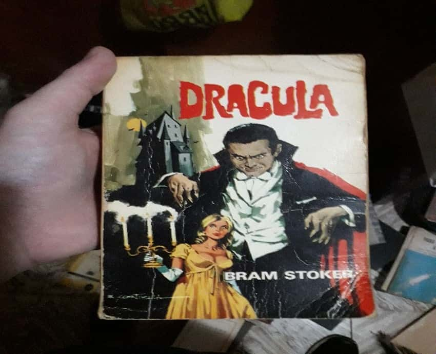 ¡Sumérgete en la Oscuridad con «Drácula» de Bram Stoker!