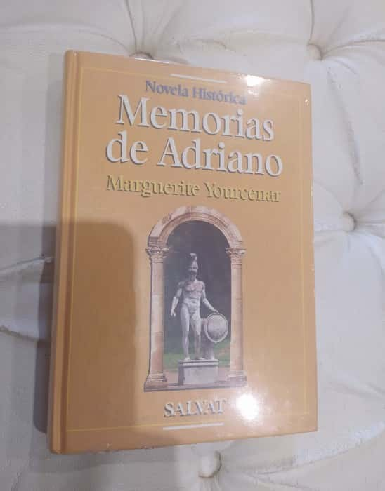 Explorando la Grandeza del Pasado: «Memorias de Adriano» de Marguerite Yourcenar