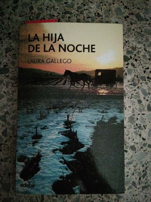 Secretos Oscuros y Destino Entrelazado: «La hija de la noche» de Laura Gallego