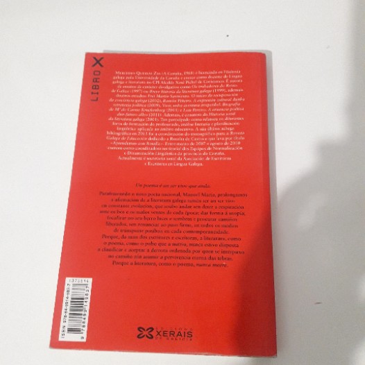 Imagen 2 del libro De pergamiños, follas voandeiras e libros ao .gal: breve historia da literatura galega