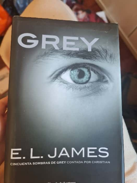 Descubre el Mundo de Christian Grey en ‘Grey’ de E.L. James