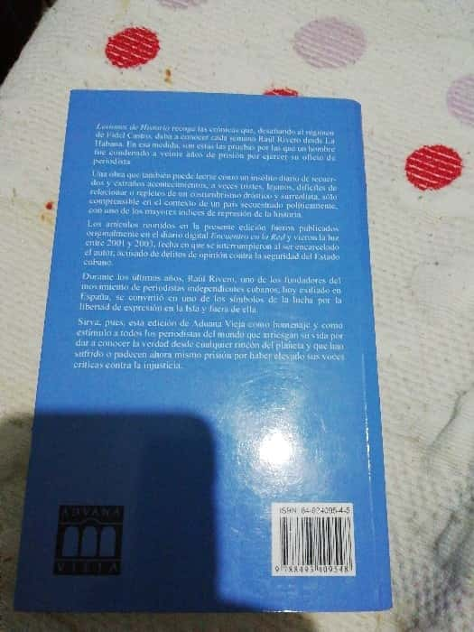 Explora las cicatrices del pasado con «Lesiones De Historia» de Raúl Rivero