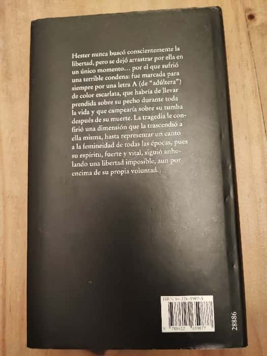 ¡Sumérgete en la Intriga y Pasión de «La Letra Escarlata» de Nathaniel Hawthorne!