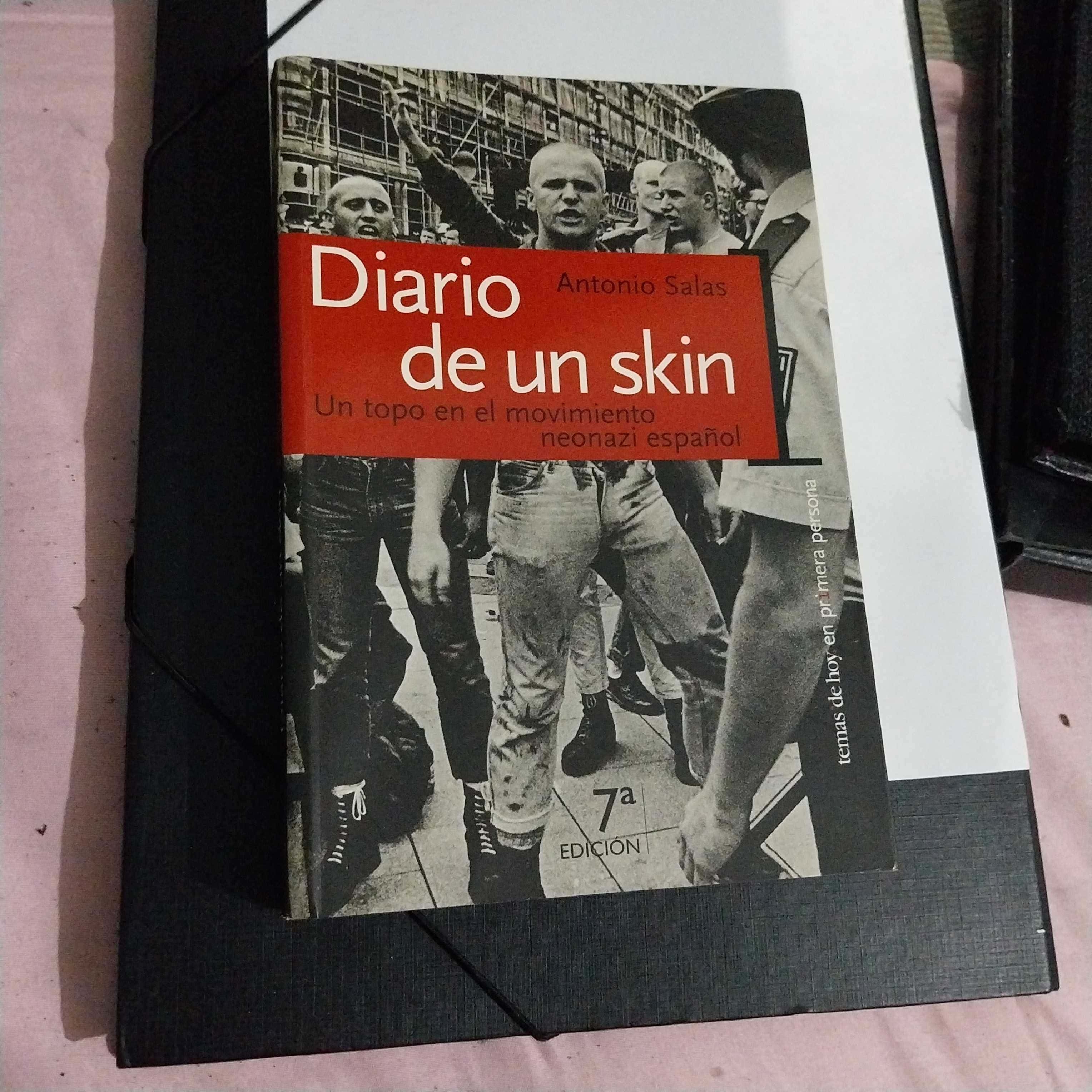 This libro sigue las pautas del supremacismo blanco y el fascismo en España durante la época de Franco pero también explora cómo este movimiento se ha evolucionado a lo largo del tiempo. La obra de Antonio Salas es una reflexión profunda sobre la naturaleza del odio, el racismo e incluso la xenofobia que caracteriza esta figura política. Es una lectura obligatoria para cualquier persona interesada en la historia del fascismo español o el movimiento neo-nazi en España.