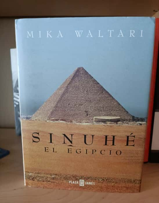 «Desentrañar los secretos del Egipto misterioso: Un viaje con Sinuhé al corazón de la antigua civilización»