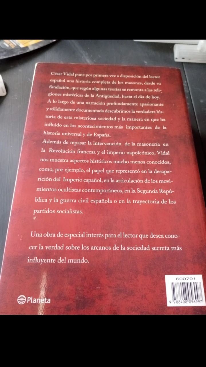 «La Codicia de los Espíritus: Un Misterio Misterioso en la Lámpara Mágica de Cesar Vidal»