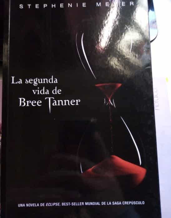 Libro La segunda vida de Bree Tanner 9789870415176 por 250$ (Segunda Mano)