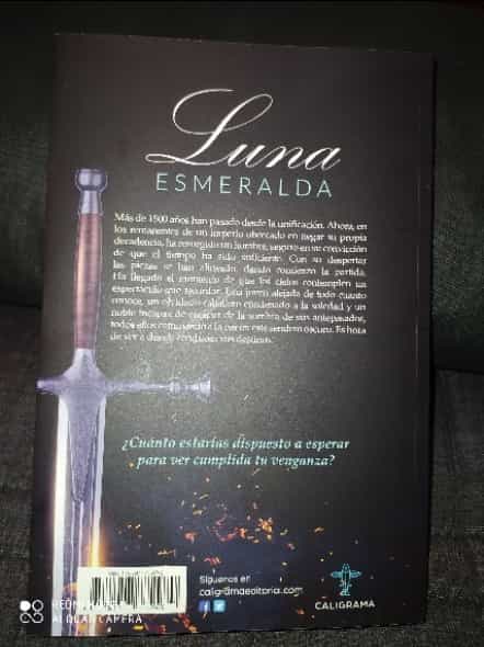 Imagen 2 del libro Luna Esmeralda