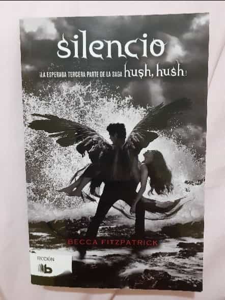 Libro de segunda mano: Silencio (Hush Hush 3)