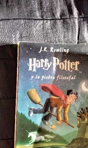Libro de segunda mano: Harry Potter y la piedra filosofal